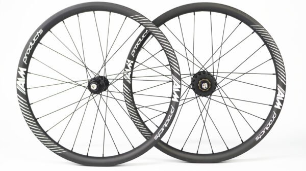 PRÉ-COMMANDE | Paire de roues carbone 20” - 1-3/8 – AIM PRODUCTS
